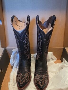 Ariat Black Western Cowboy Boots with Brown Stitching